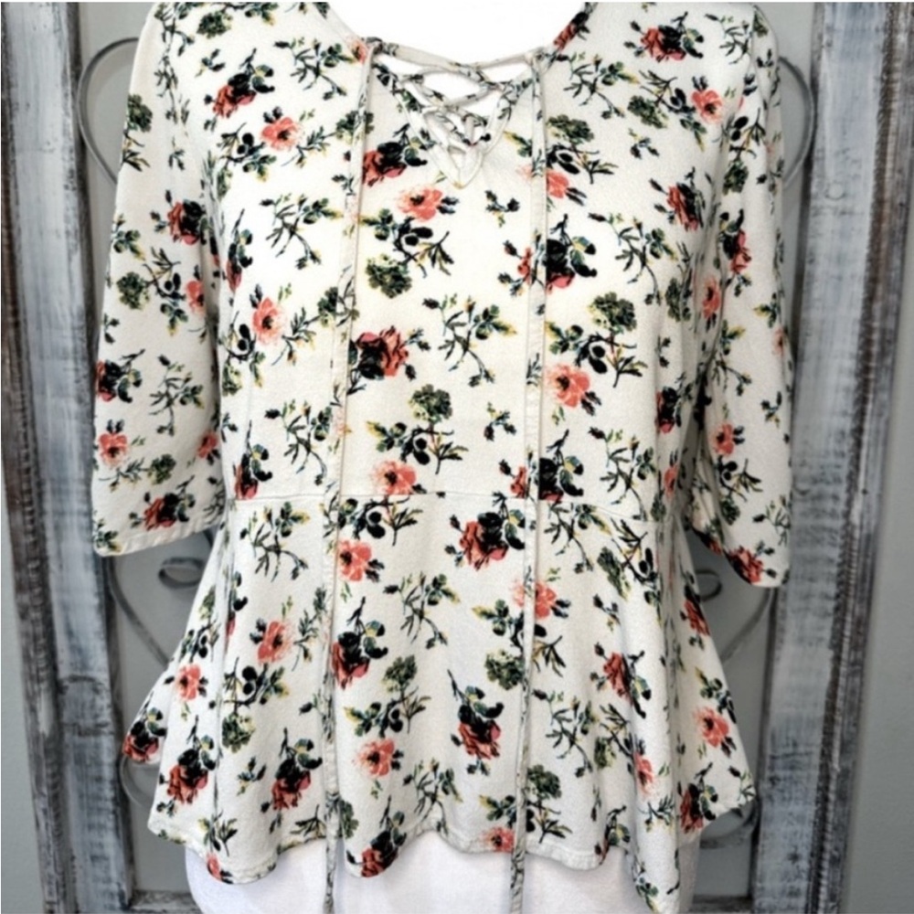 Mossimo Floral Lace-Up Women's Top #1091
